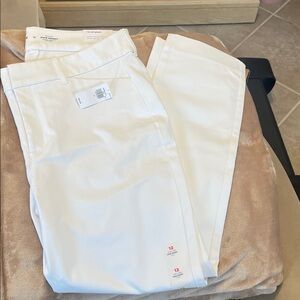 New with tags Old Navy pixie skinny white